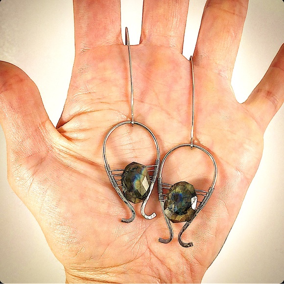 Wire Wrapped Peacock Labradorite Art Pendant - Picture 5 of 6